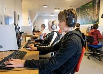 At spille digitale spil er ikke en soloaktivitet. To ud af tre børn spiller med andre, når de spiller Billedcredit: Jørgen True