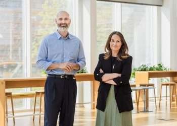 Christian Morgan, CEO hos YouSee og Christina Sulebakk, Managing Director hos Warner Bros. Discovery Nordic (Foto: PR)