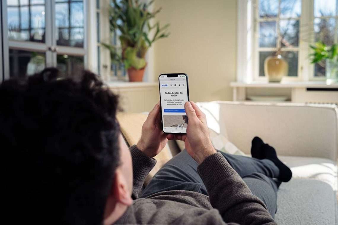 MitID har indført et integritetstjek, der skal sikre, at MitID-appen er hentet fra de godkendte Google Play eller Apple App Store. (Foto: Digitaliseringsstyrelsen / PR)